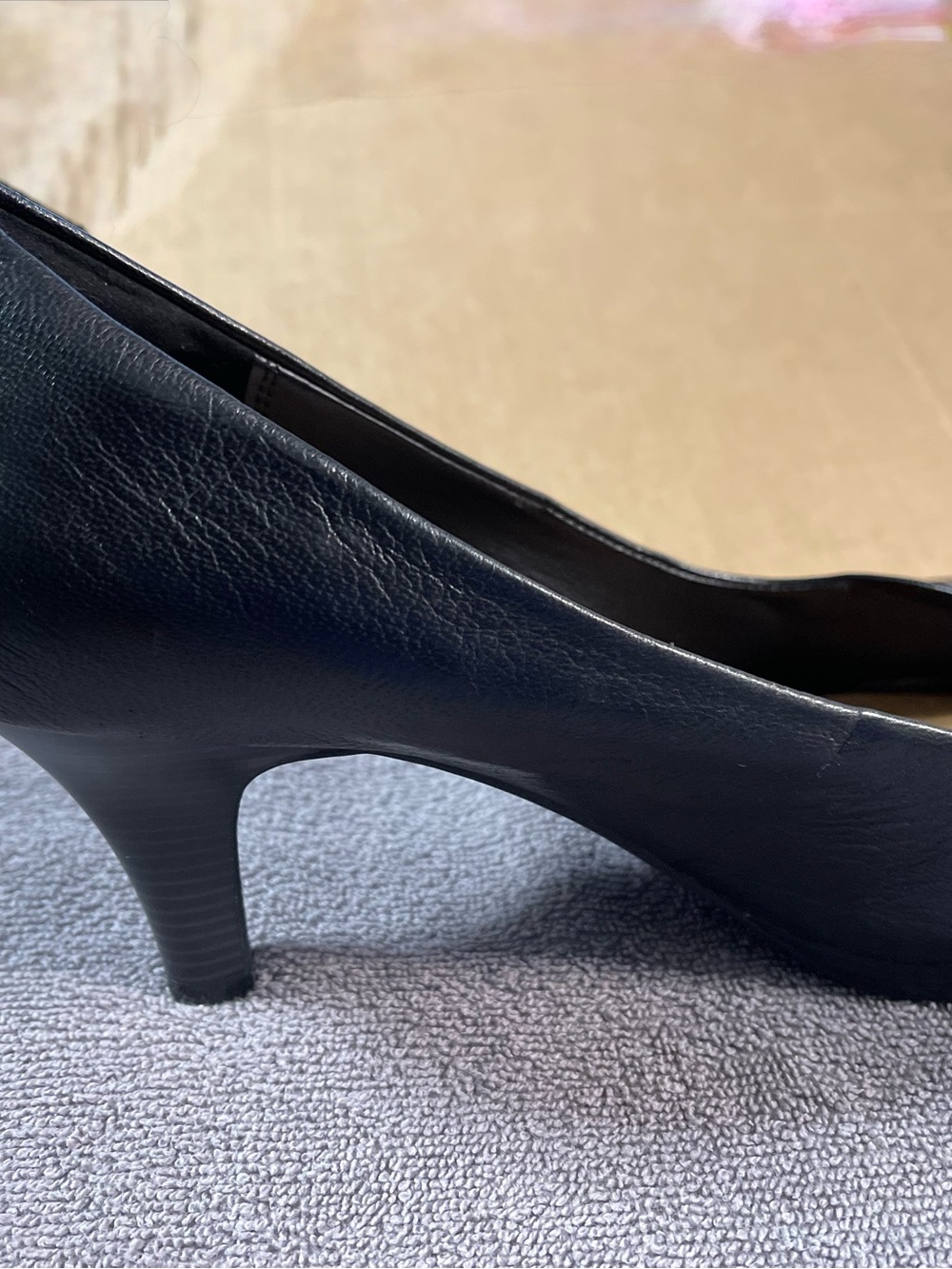 Clarks Black Leather Women's Pump Heels - Picture 6 of 14